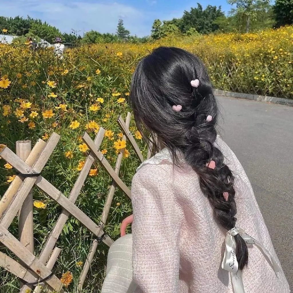 「再见」中的女人